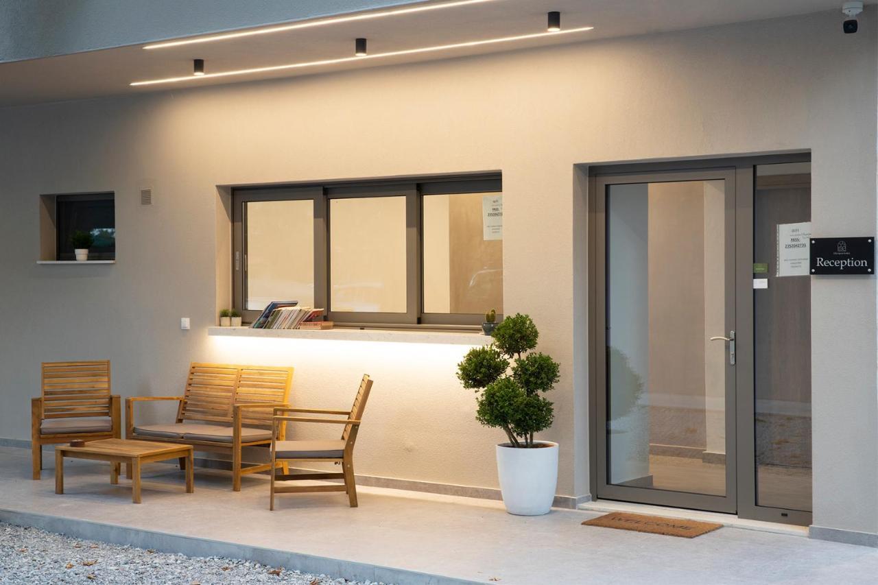 Olympus Suites 帕拉利亚潘塔利莫诺斯 外观 照片