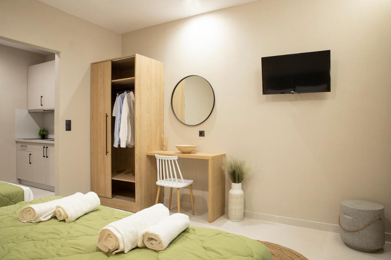 Olympus Suites 帕拉利亚潘塔利莫诺斯 外观 照片